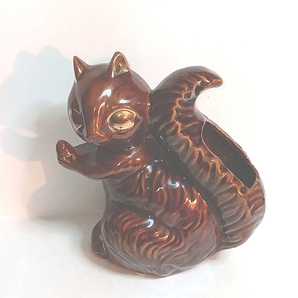 Cameron clay pottery squirrel planter - Picture 1 of 5